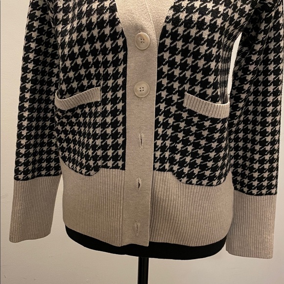A New Day Women’s Houndstooth Cardigan Size XS Black Cream Pockets V-Neck - Picture 6 of 11